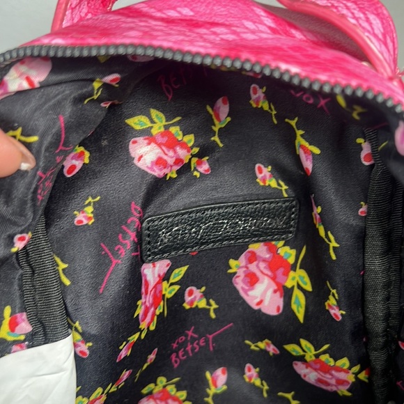 Womens Betsy Johnson Kitsch Fushia animal print snake skin Mini Backpack - Picture 9 of 10